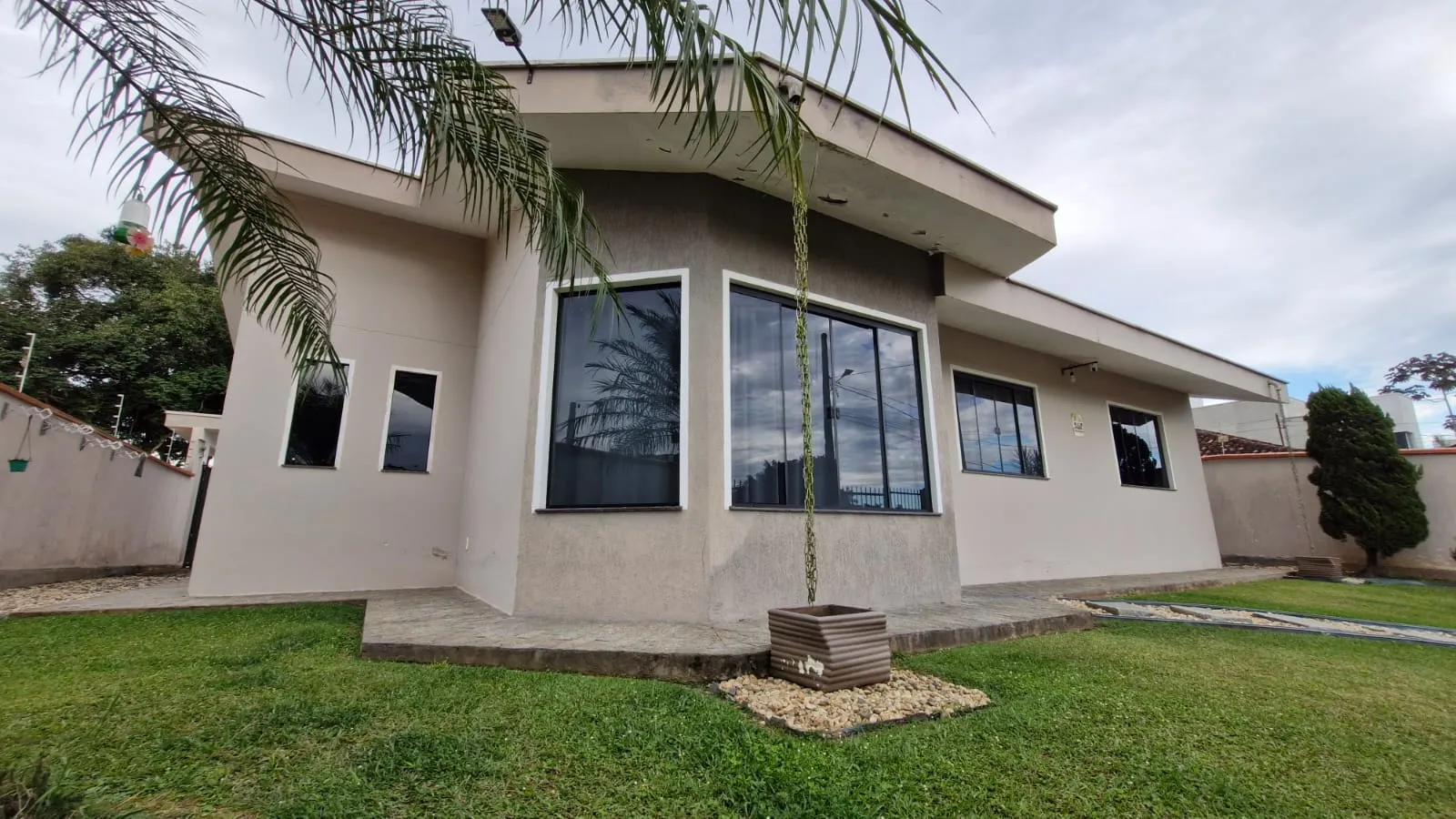 Casa Moderna e bem Localizada - foto 1