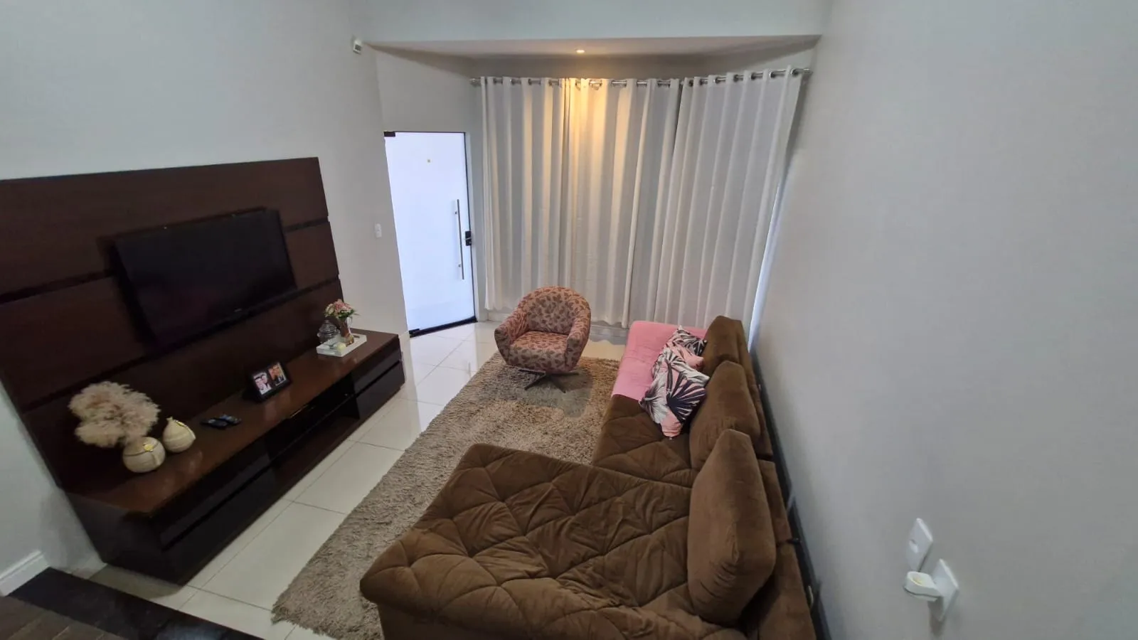 Casa Moderna e bem Localizada — foto 3