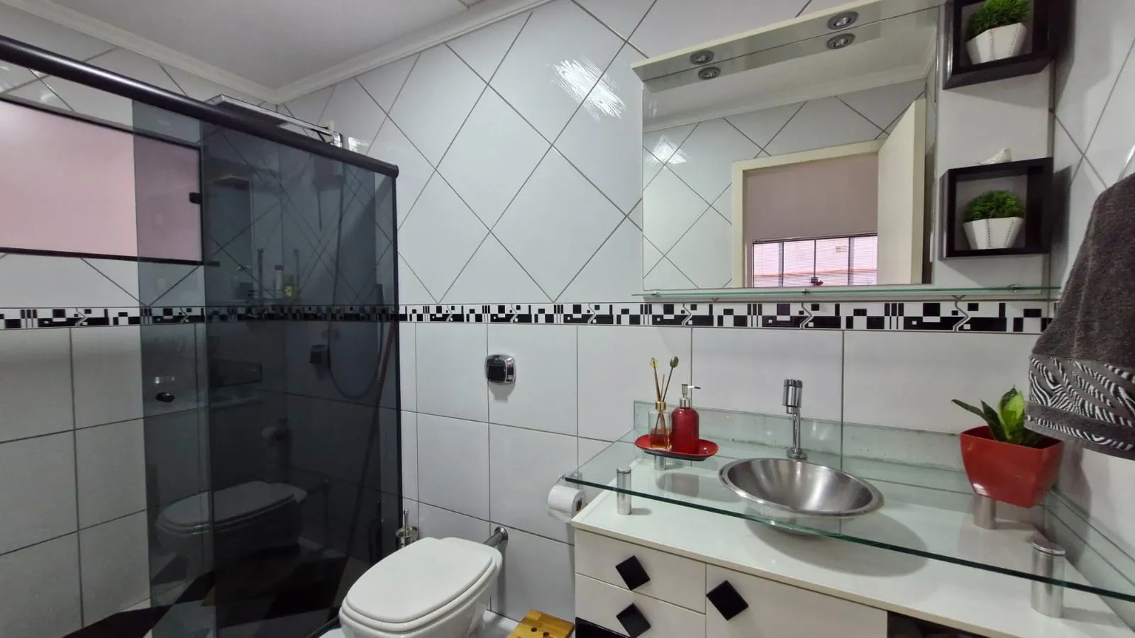 Casa Moderna e bem Localizada — foto 6