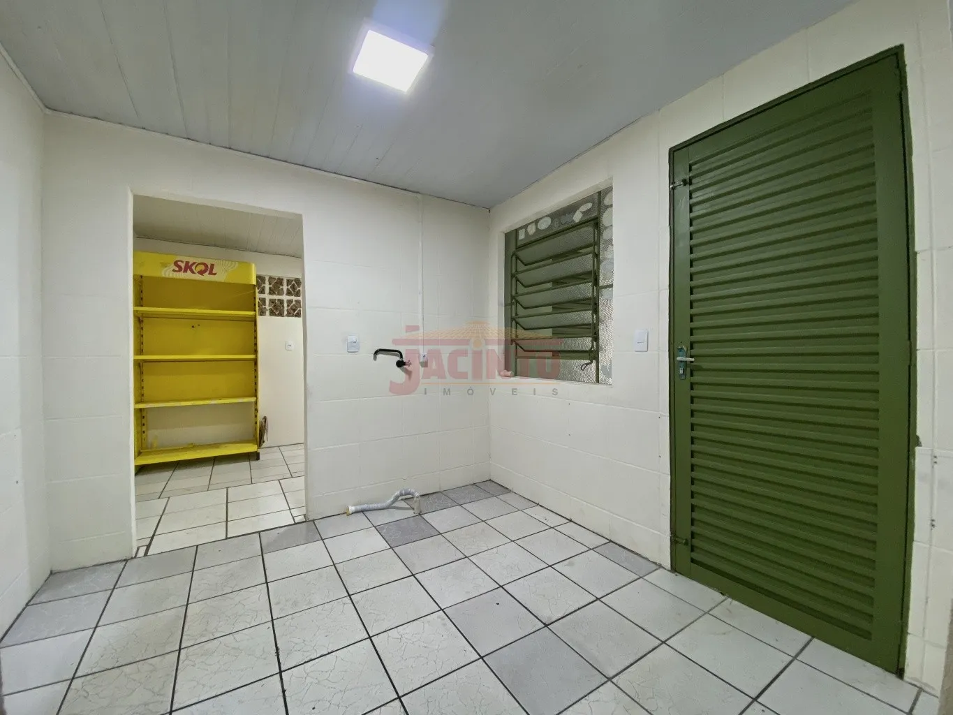 Sala comercial com 65m no Bairro Belchior Central em Gaspar. — foto 6