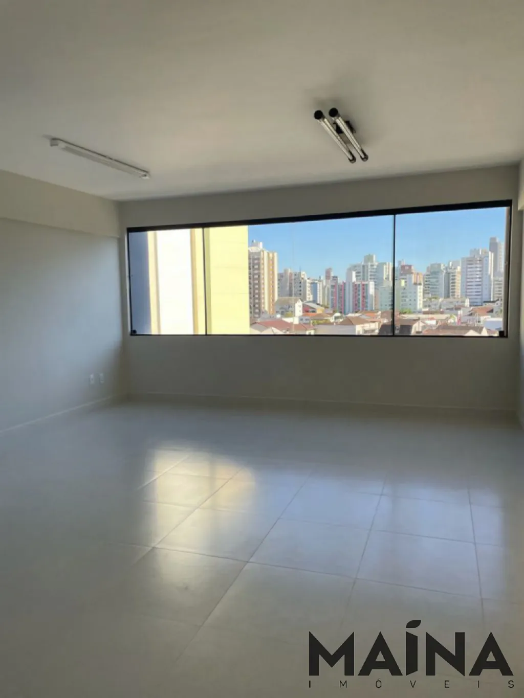 Excelente sala comercial, arejada e ótima localização! — foto 5