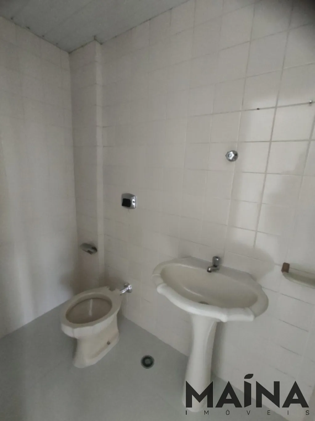 Excelente sala comercial, arejada e ótima localização! — foto 7