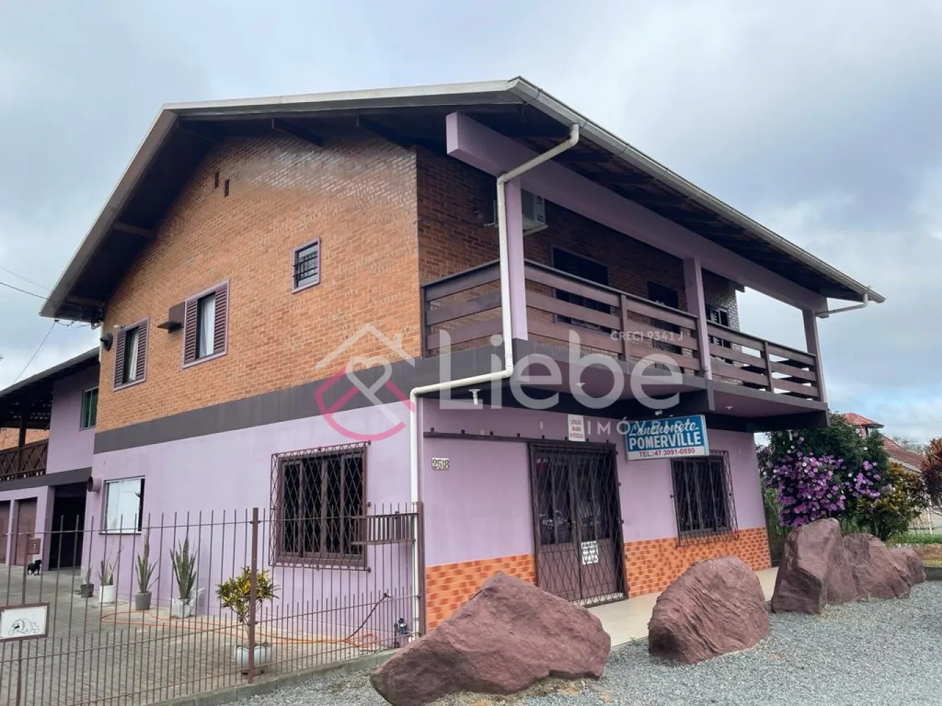 Excelente oportunidade de imóvel residencial e comercial no bairro Testo Rega na cidade de Pomerode com 292,86m de área construída num terreno de 968,02m. — foto 2