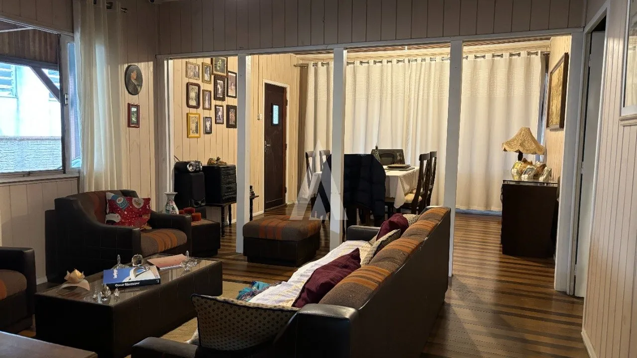 Casa com 3 quarto(s) à venda no bairro Pirabeiraba em Joinville, por R$ 1.380.000.00. — foto 3