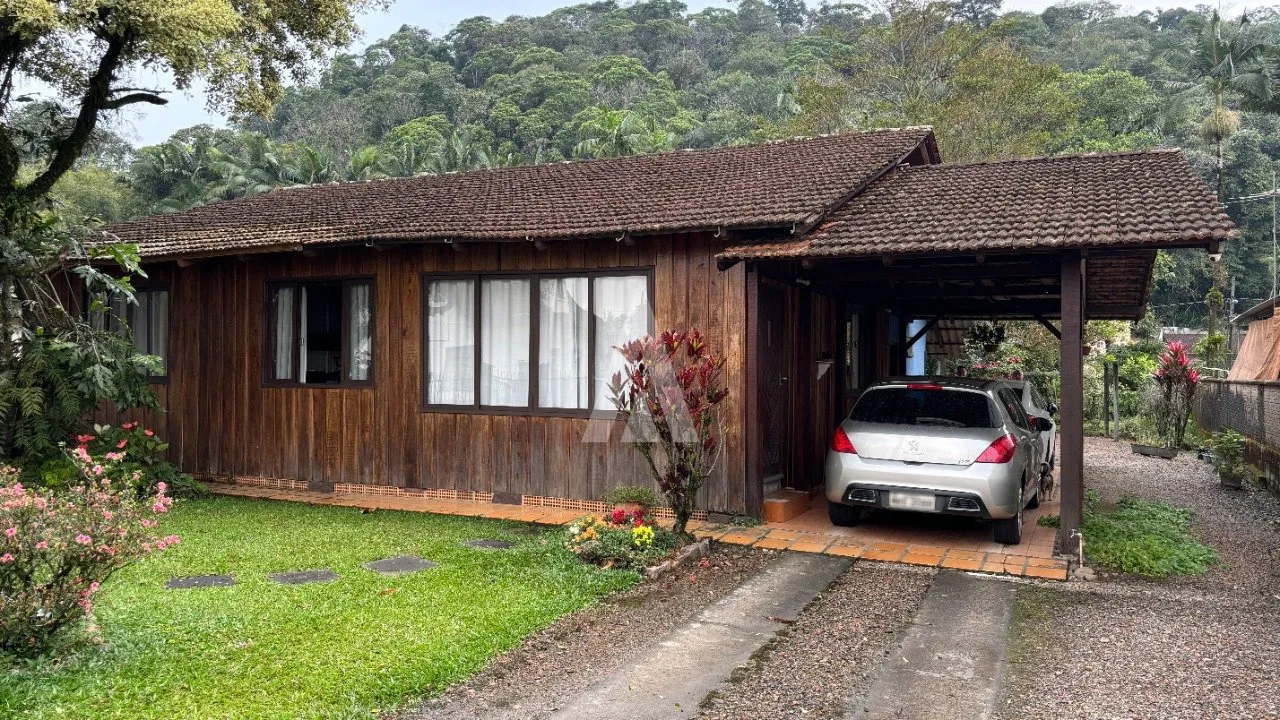 Casa com 3 quarto(s) à venda no bairro Pirabeiraba em Joinville, por R$ 1.380.000.00. — foto 5