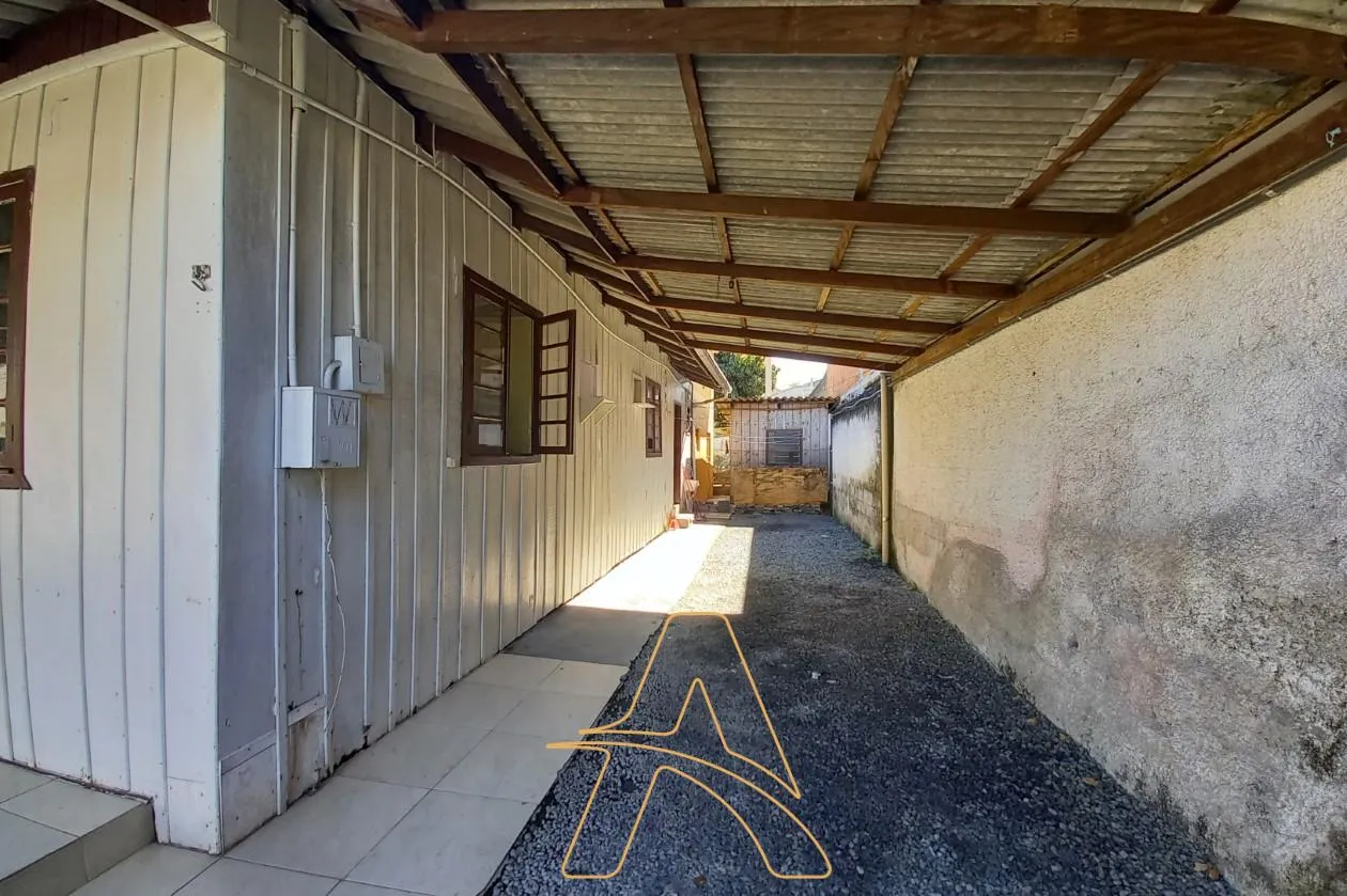 Ótima Oportunidade – Casa com Amplo Terreno no Bairro Fortaleza — foto 3