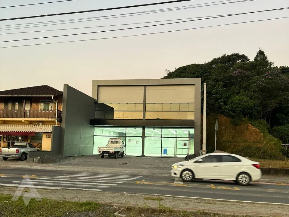 Loja térrea de 380 m para locação por R$ 10.000,00 - Bairro Itoupava Central - BLumenau/SC - foto 1