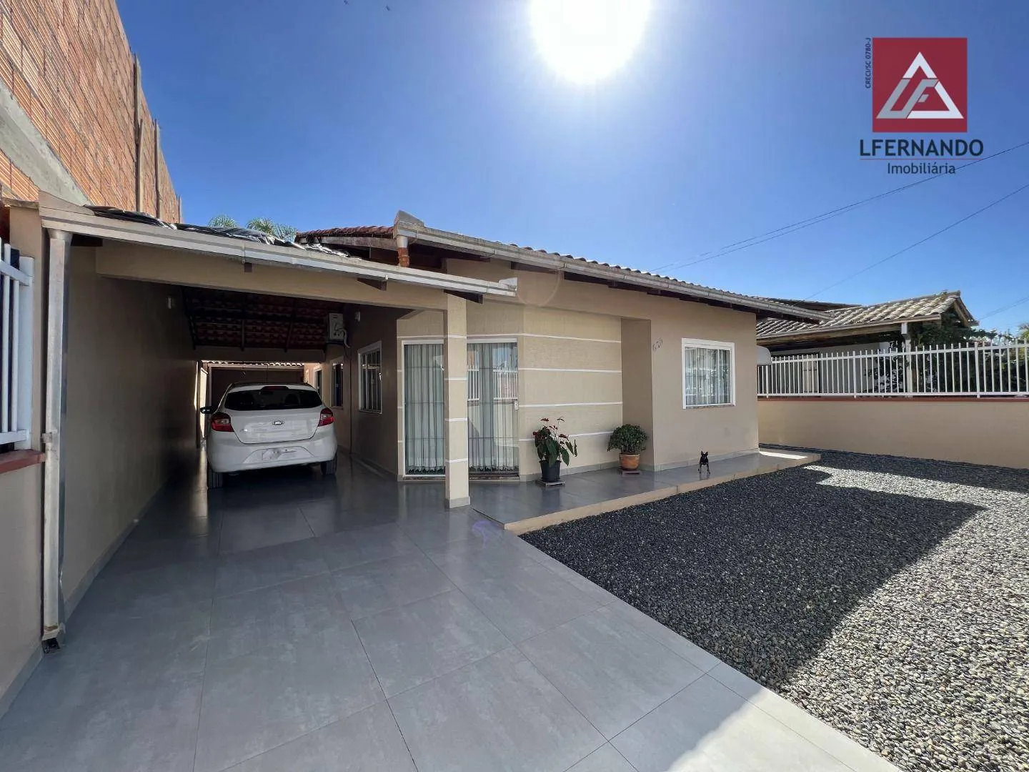 Casa mobiliada com 3 dormitórios, sendo 1 suíte à venda, 125 m por R$ 850.000 - Itacolomi - Balneário Piçarras/SC - foto 1