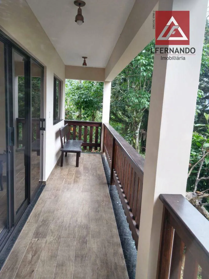 Casa com 3 dormitórios, sendo 2 suítes à venda, 280 m por R$ 1.400.000 - Centro - Pomerode/SC — foto 4