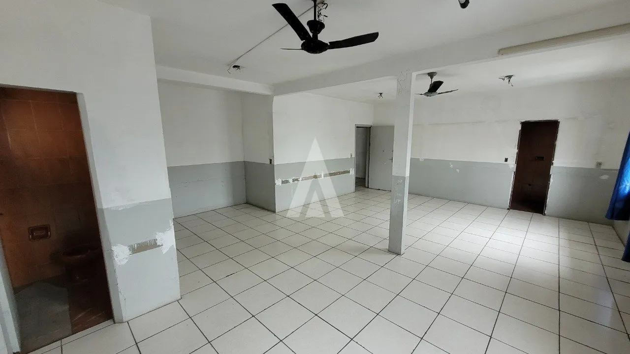 Prédio Comercial à venda no bairro Iririú em Joinville, por R$ 1.100.000.00. — foto 7