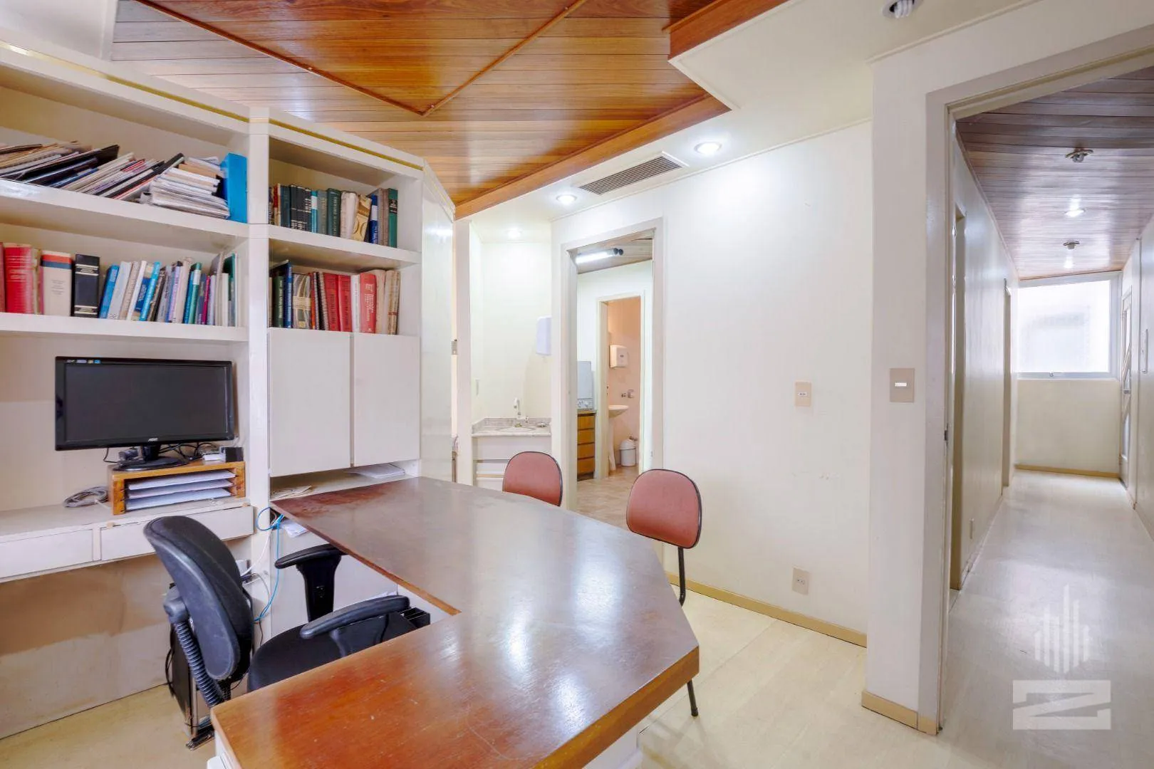 Sala Comercial à Venda Totalmente Mobiliada e com 57m no bairro Centro em Blumenau — foto 7