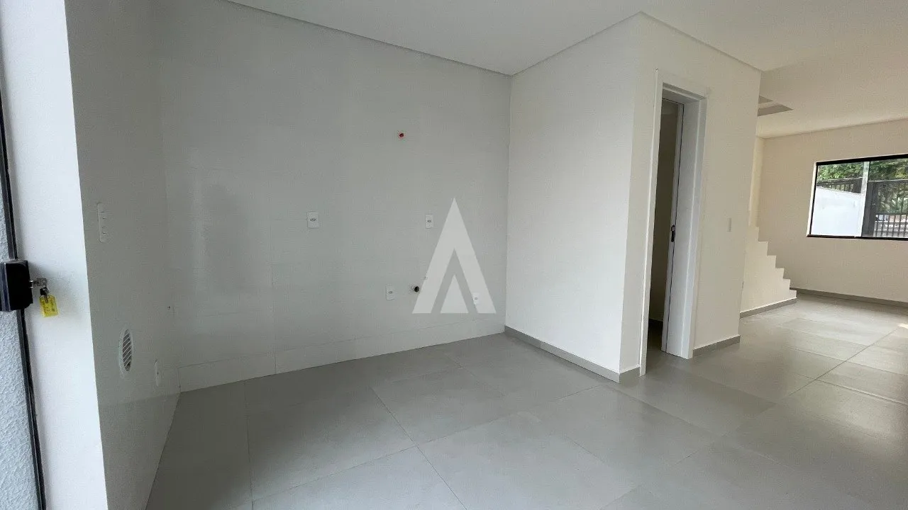 Sobrado geminado com 2 suítes à venda no bairro Anita Garibaldi em Joinville - SC, de R$ 485.000,00 por 480.000,00 — foto 3