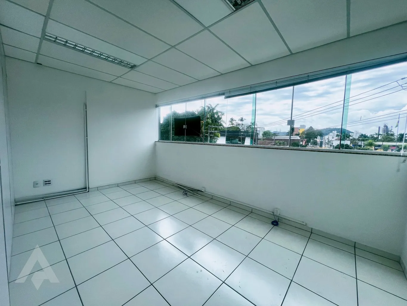 Sala comercial de 70m para locação por R$ 2.478,00 - Bairro Itoupava Seca - Blumenau/SC — foto 6