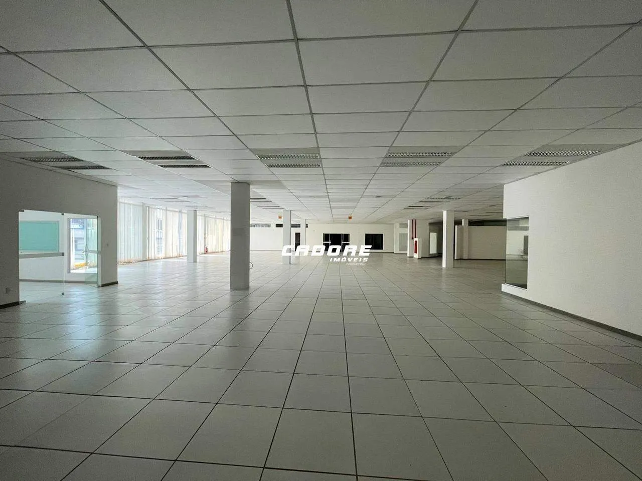 Sala comercial de 2155 mno bairro centro — foto 2