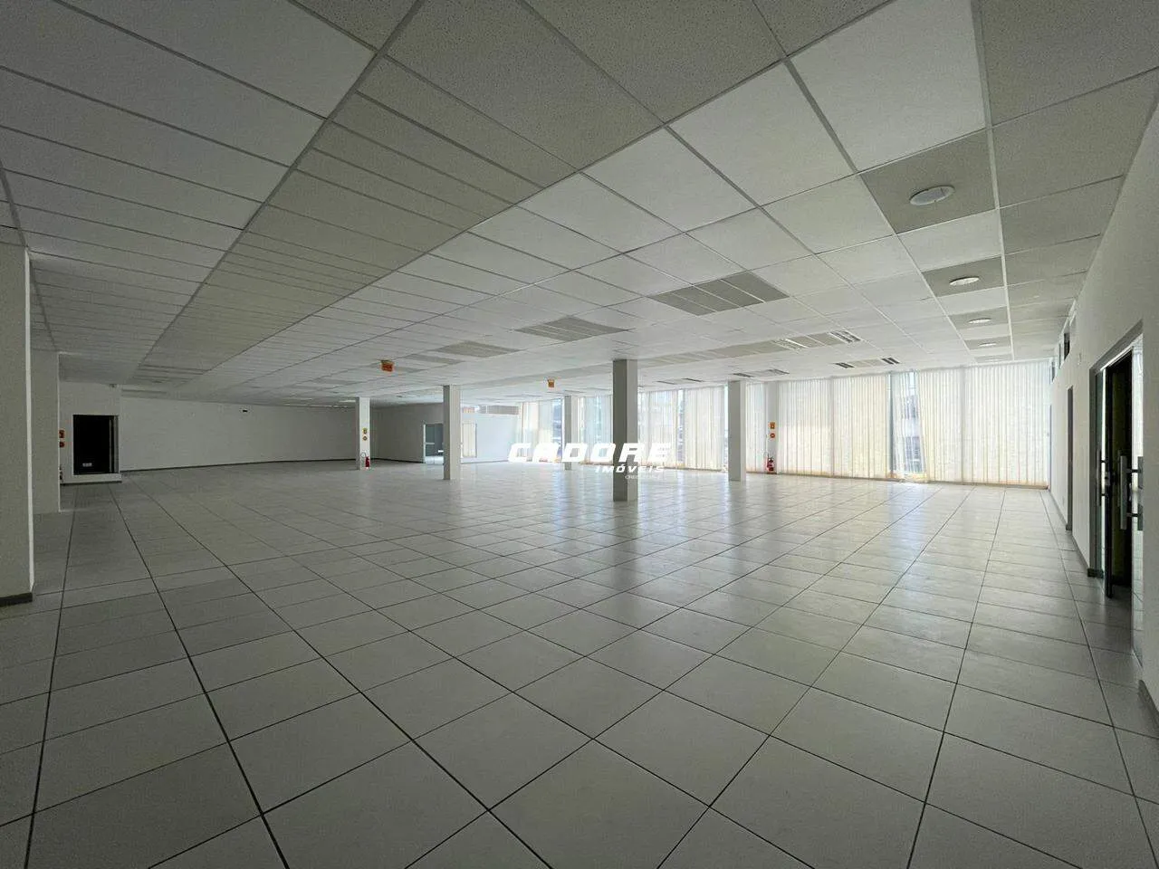 Sala comercial de 2155 mno bairro centro — foto 4