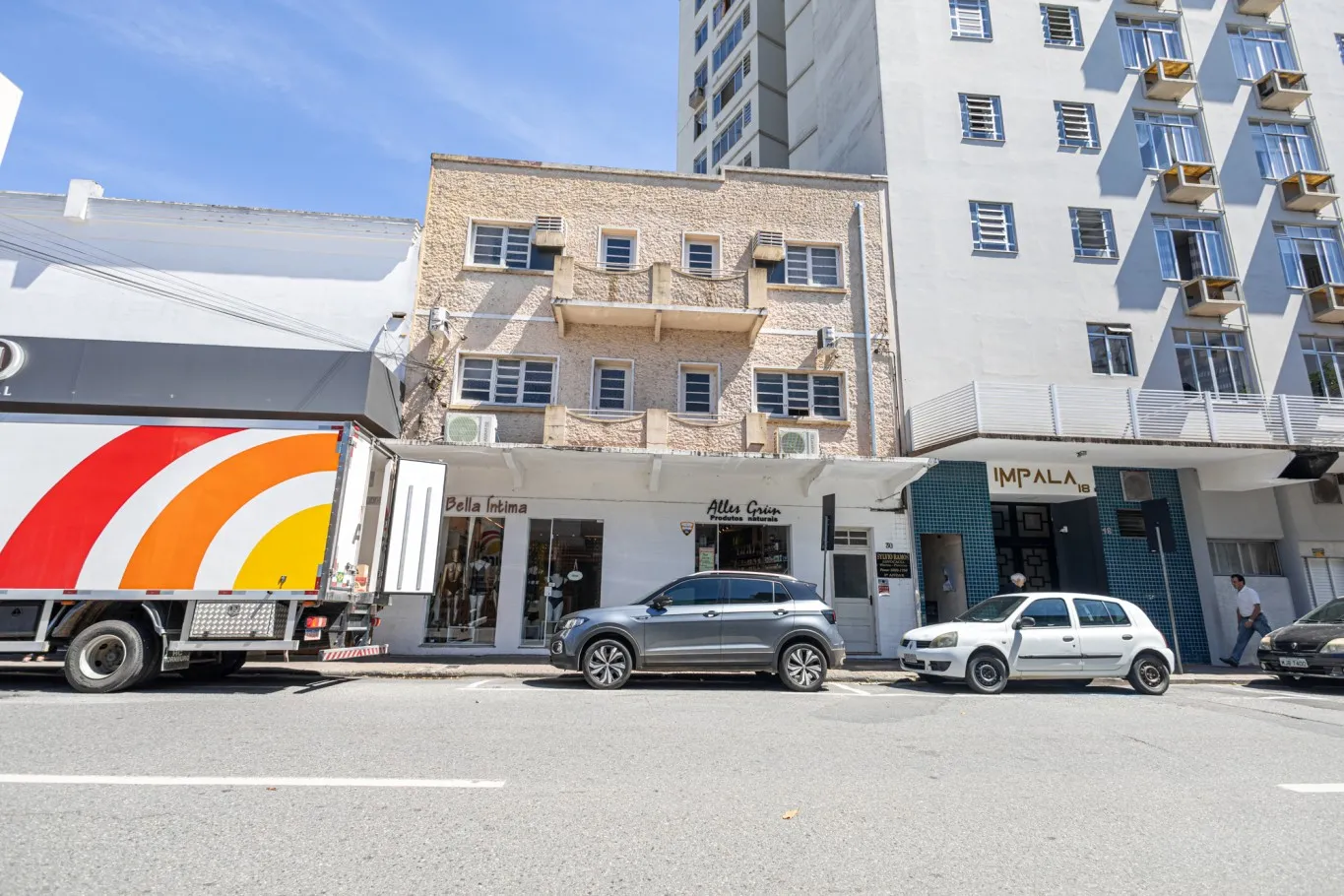 Prédio comercial no centro de Blumenau, proximo a rua XV de Novembro, frente corredor de serviço, imóvel locado na Dinamica sul a imobiliária em Blumenau presente nas suas conquistas — foto 2