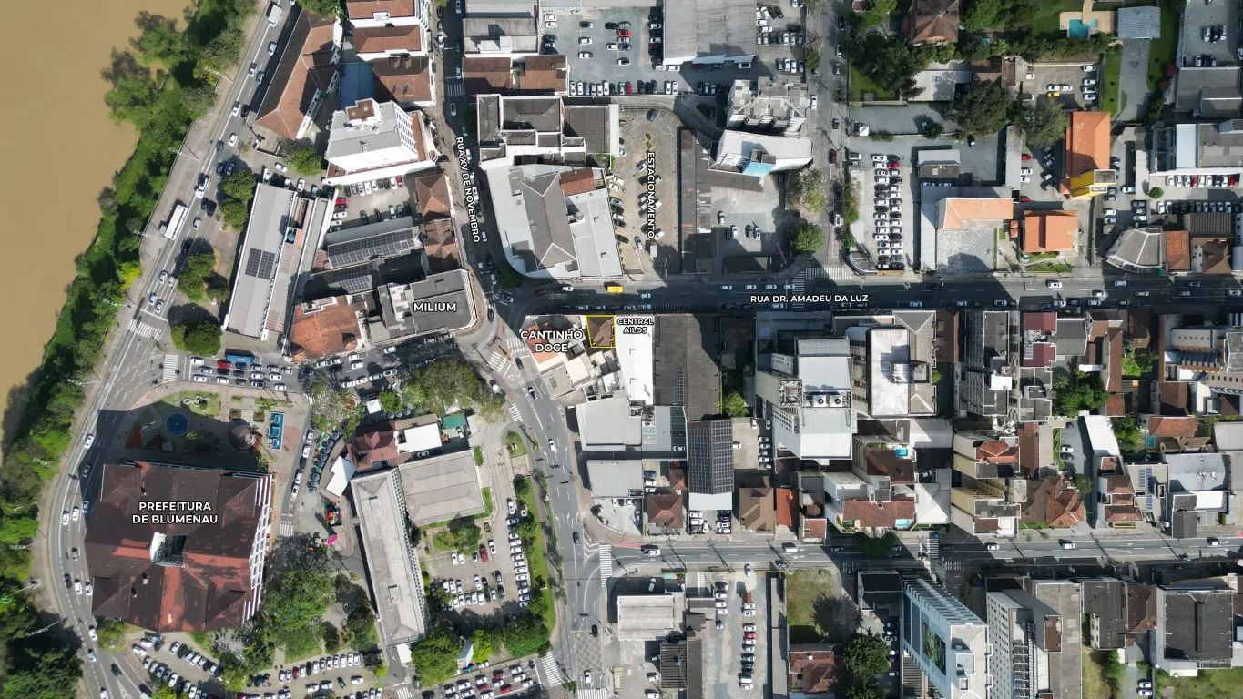 Prédio comercial no centro de Blumenau, proximo a rua XV de Novembro, frente corredor de serviço, imóvel locado na Dinamica sul a imobiliária em Blumenau presente nas suas conquistas — foto 5