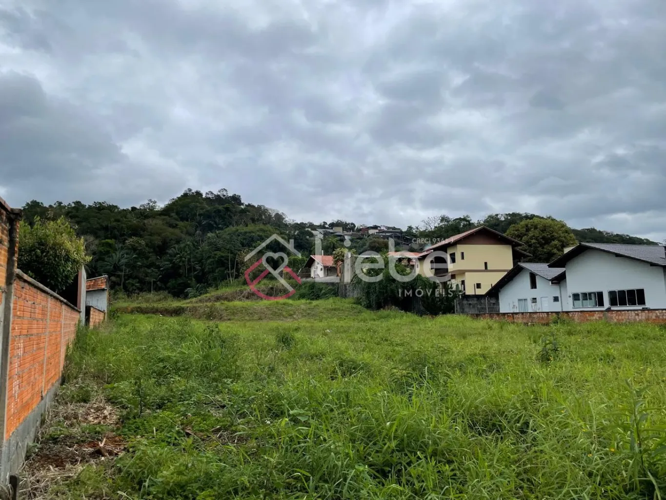 Oportunidade de terreno na Avenida 21 de Janeiro no Centro da cidade de Pomerode com 1.778,45m fazendo frente em 14,00 metros. — foto 7