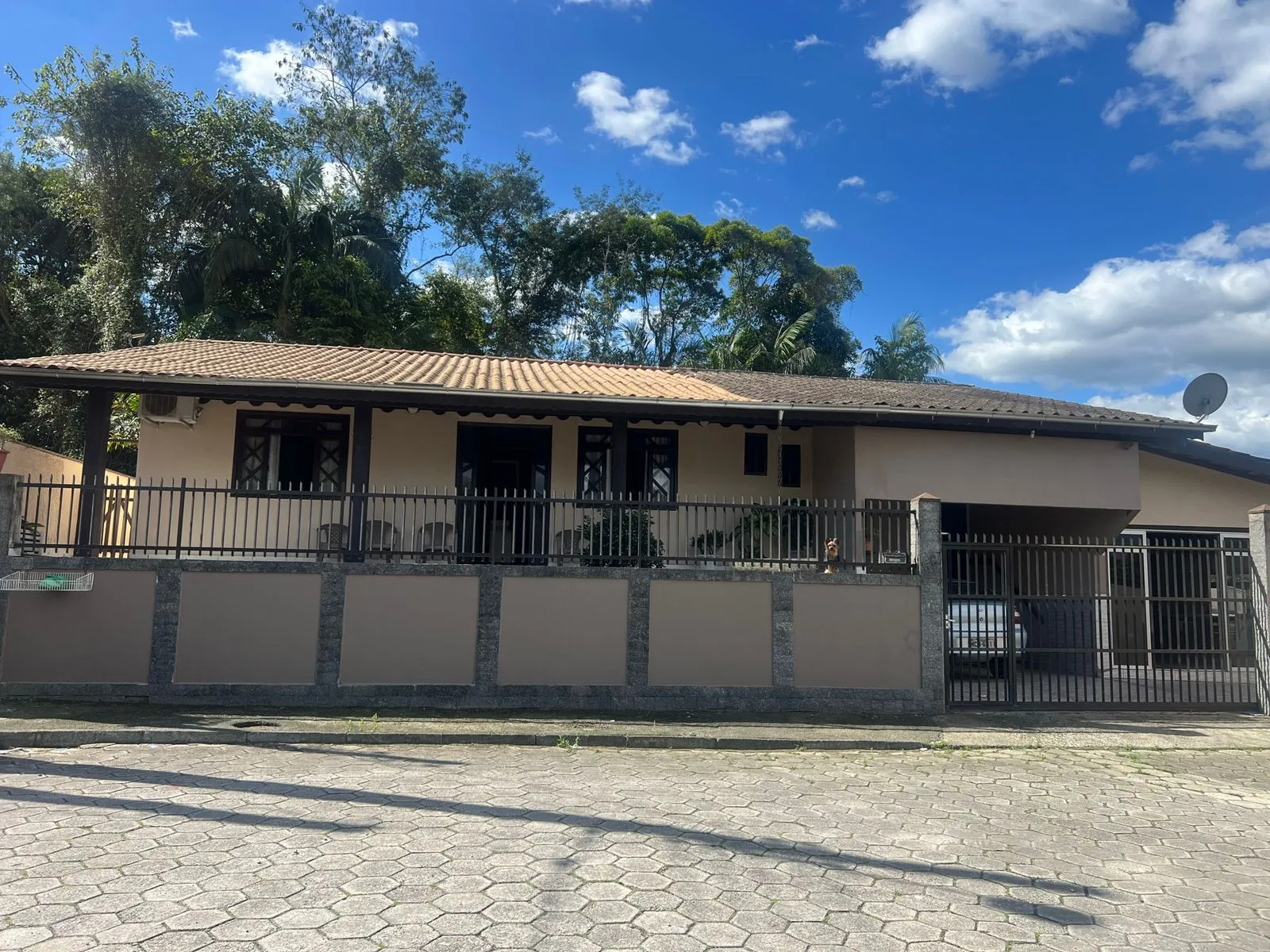 Casa com Piscina - foto 1