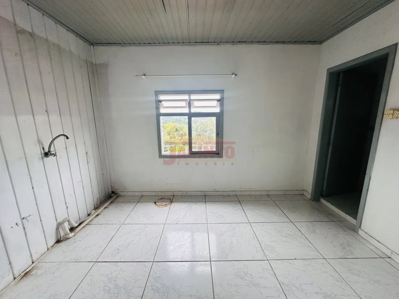 Casa de 2 pavimentos, opção para moradia e locação, no Bairro Fortaleza. — foto 7