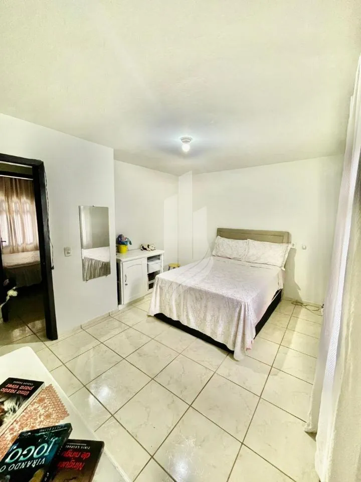Oportunidade Imperdível! 2 casas independentes no terreno com 450 m ! — foto 4