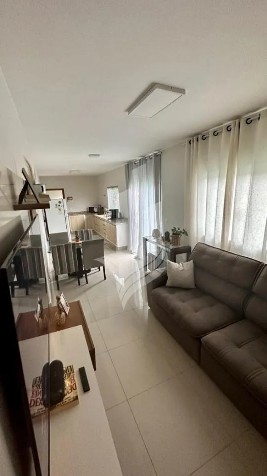 Oportunidade Imperdível! 2 casas independentes no terreno com 450 m ! - foto 1