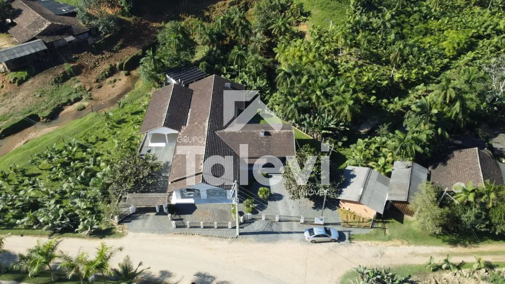 SÍTIO COM CACHOEIRA, NASCENTE E DUAS CASAS NO VALE DO SELKE - POMERODE — foto 2