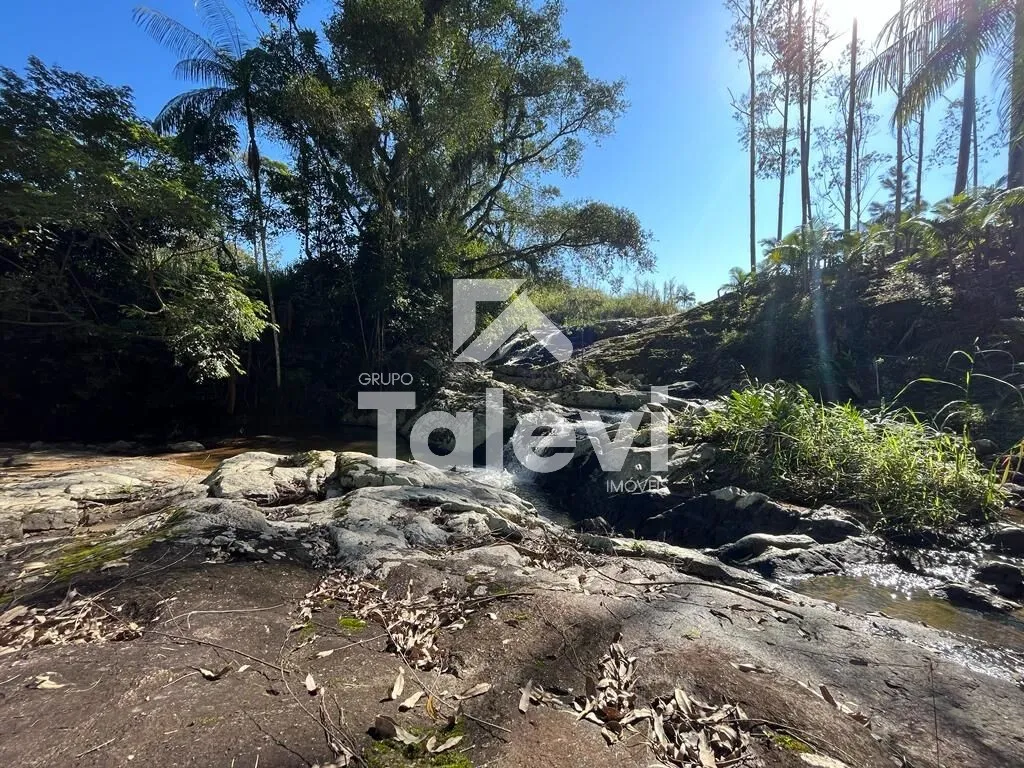 SÍTIO COM CACHOEIRA, NASCENTE E DUAS CASAS NO VALE DO SELKE - POMERODE - foto 1