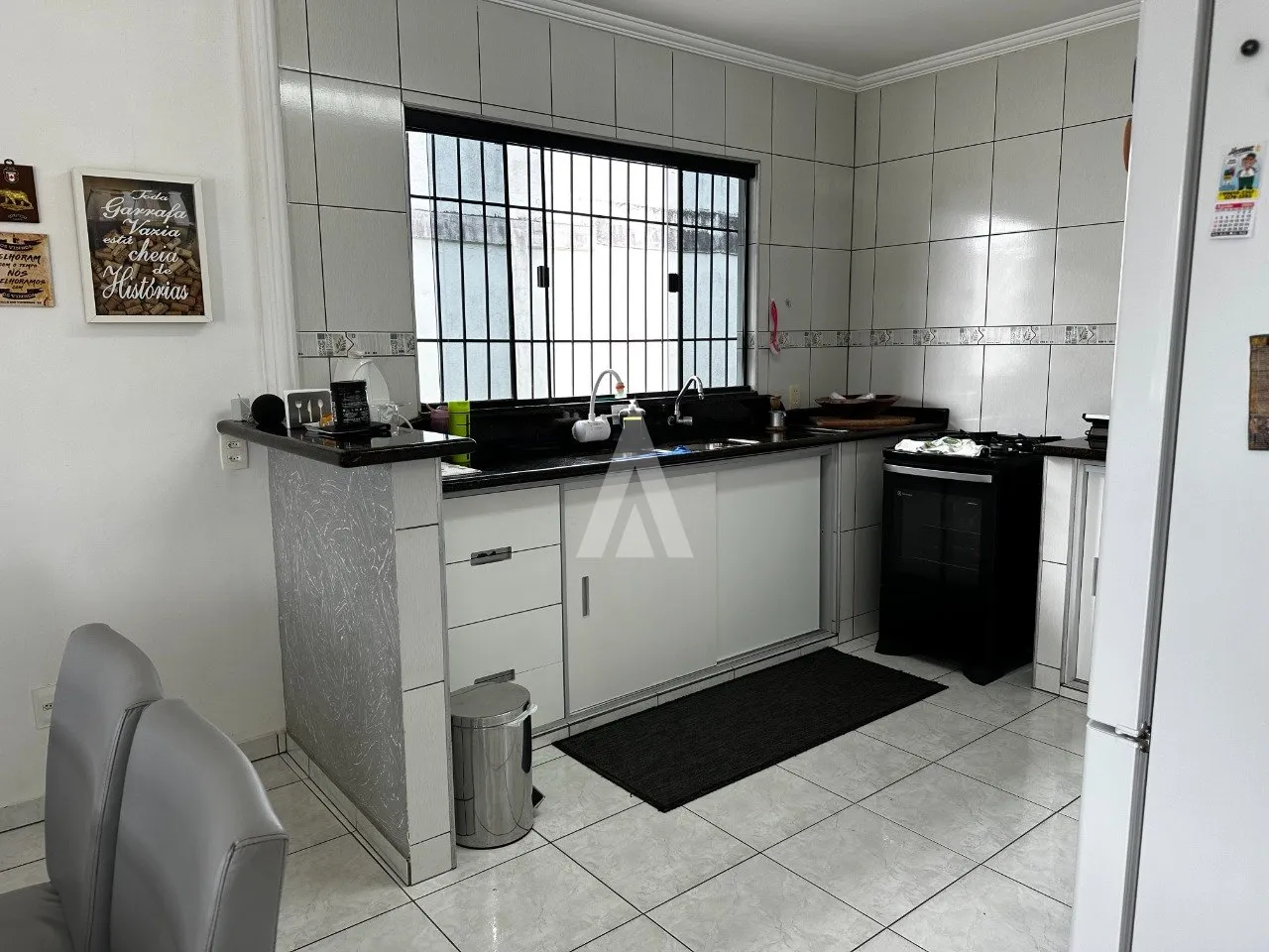 Casa com 1 suíte(s) mais 3 quarto(s) à venda no bairro Floresta em Joinville, por R$ 750.000.00. — foto 6