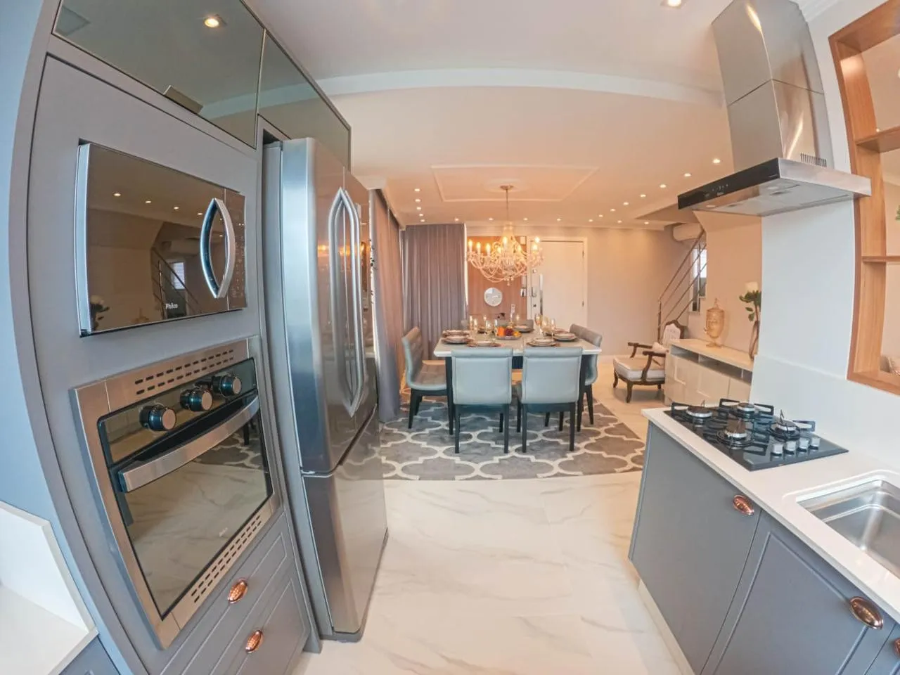 COBERTURA TRIPLEX COM TRÊS SUÍTES, MOBILIADA E FINAMENTE DECORADA - PRAIA DE PEREQUÊ/ PORTO BELO — foto 4