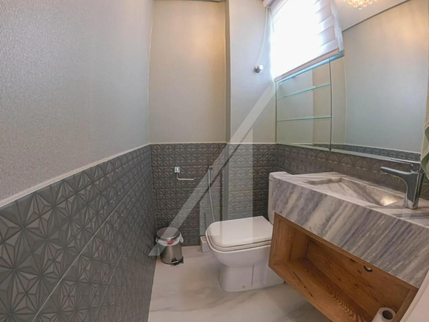 COBERTURA TRIPLEX COM TRÊS SUÍTES, MOBILIADA E FINAMENTE DECORADA - PRAIA DE PEREQUÊ/ PORTO BELO — foto 6