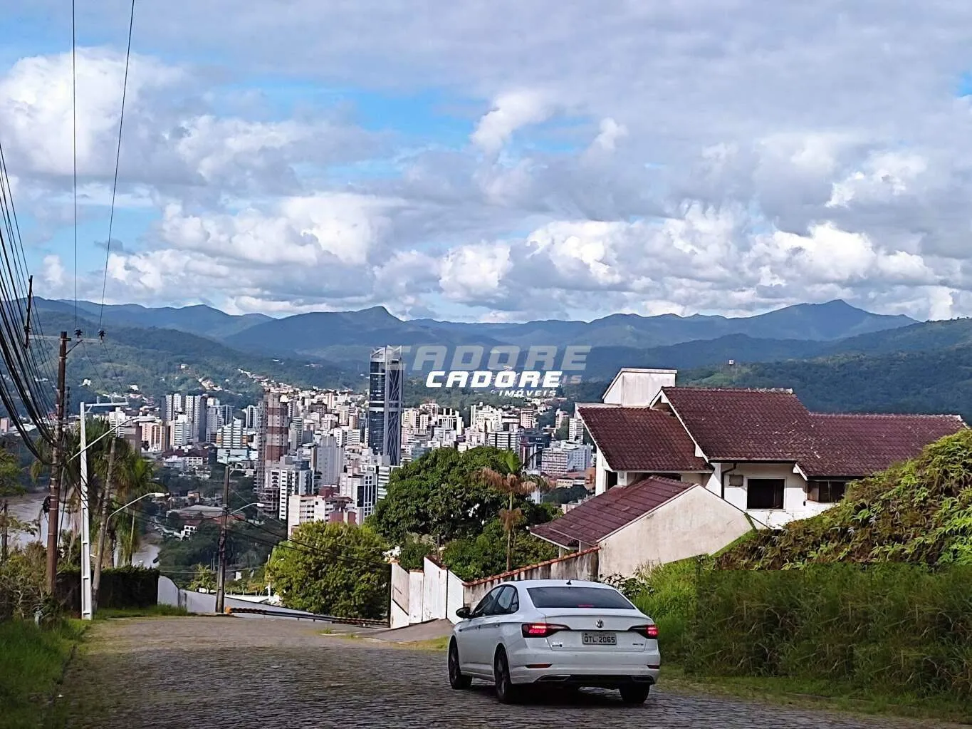 Lindo terreno, com vista maravilhosa do centro e das montanhas de Blumenau — foto 4