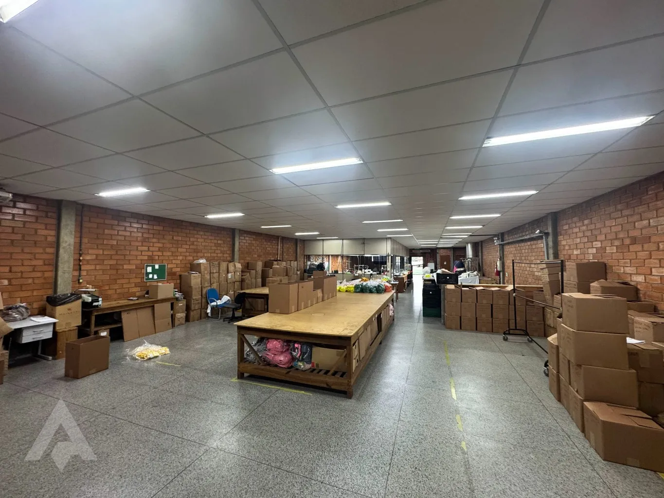 Galpão no bairro Água Verde — foto 2