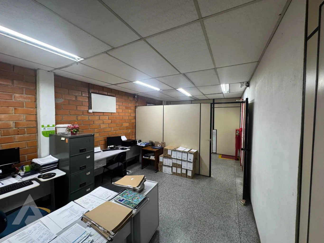 Galpão no bairro Água Verde — foto 5