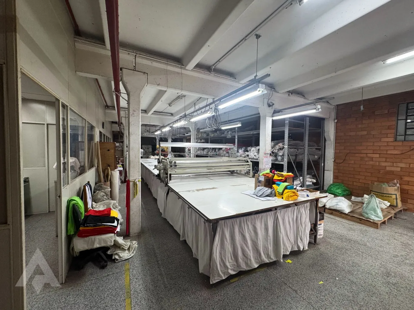 Galpão no bairro Água Verde — foto 6