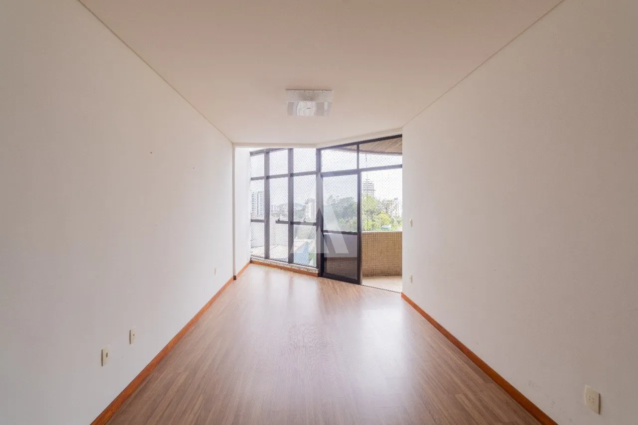Apartamento com 1 suíte(s) mais 2 quarto(s) à venda no bairro ATIRADORES em JOINVILLE, por R$ 1.100.000.00. — foto 3