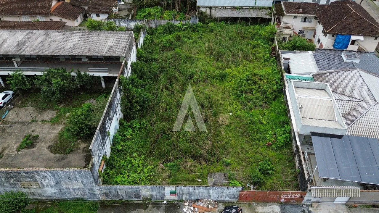 Terreno à venda no bairro Anita Garibaldi em Joinville, por R$ 1.750.000.00. - foto 1