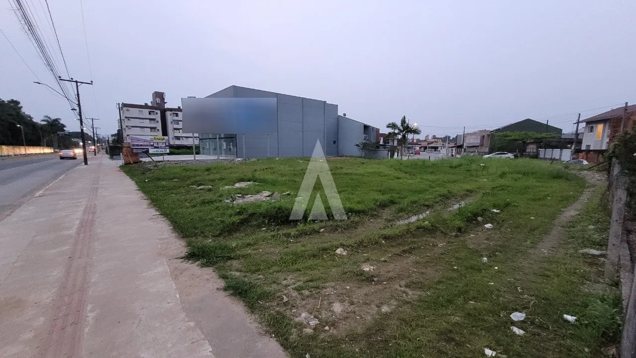 Terreno à venda no bairro Espinheiros em Joinville, de R$ 600.000,00 por R$ 552.000,00. — foto 2