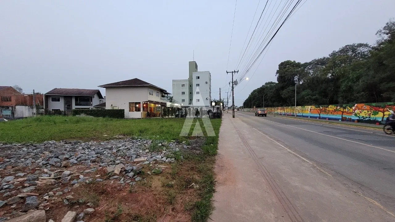 Terreno à venda no bairro Espinheiros em Joinville, de R$ 600.000,00 por R$ 552.000,00. — foto 3