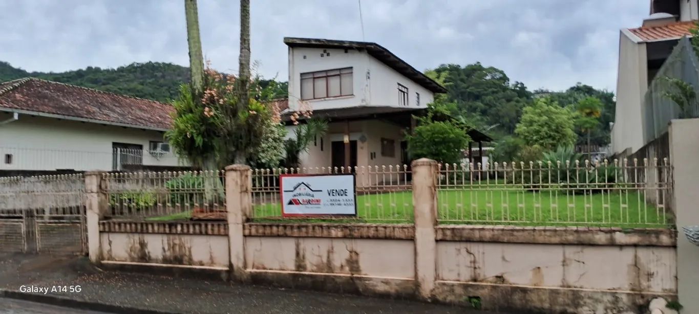 Ótimo Terreno de 457,97m plano no bairro Garcia em Blumenau, SC. - foto 1