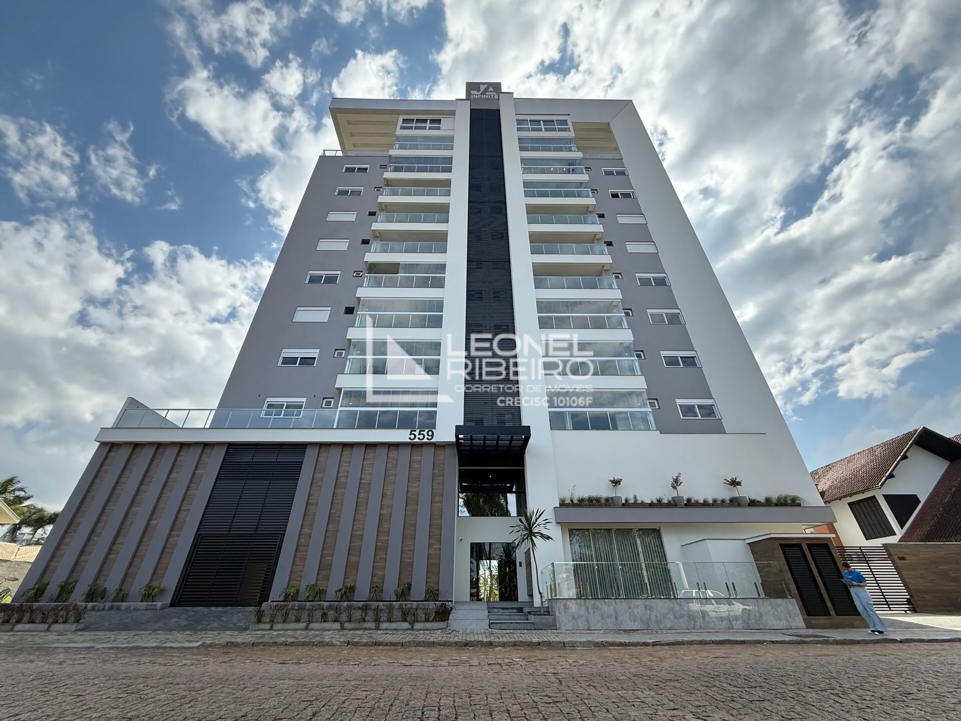 Apartamento com 3 dormitórios suítes à venda, 119 m no bairro Centro em Timbó-SC - foto 1