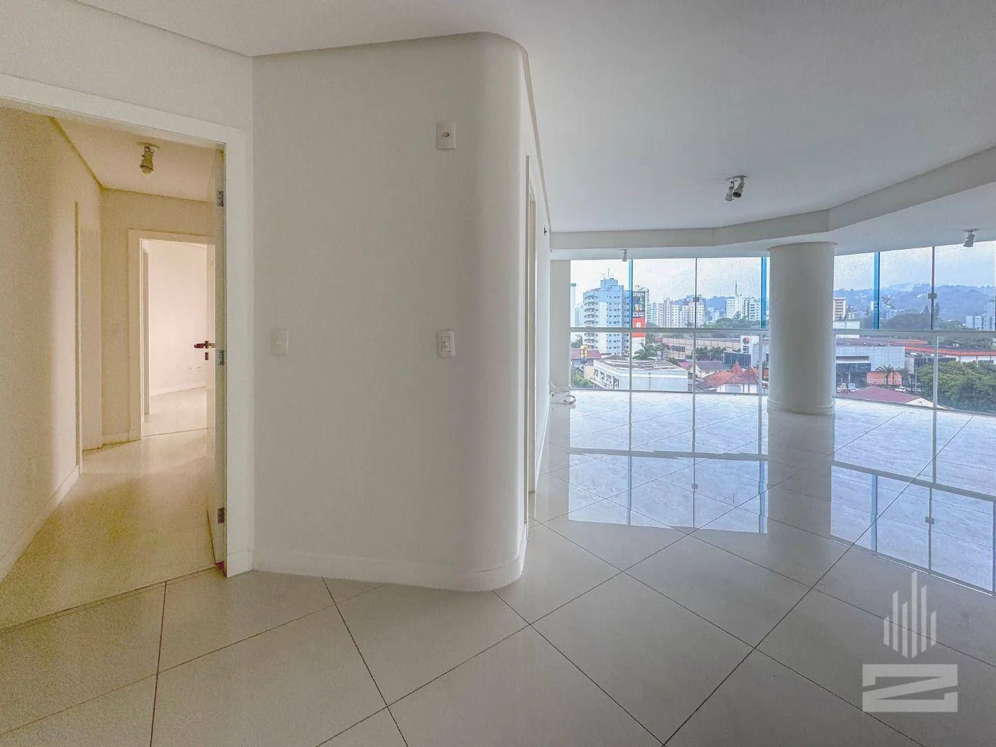 Excelente Apartamento à Venda com 3 Suítes e 103m no bairro Victor Konder em Blumenau — foto 3