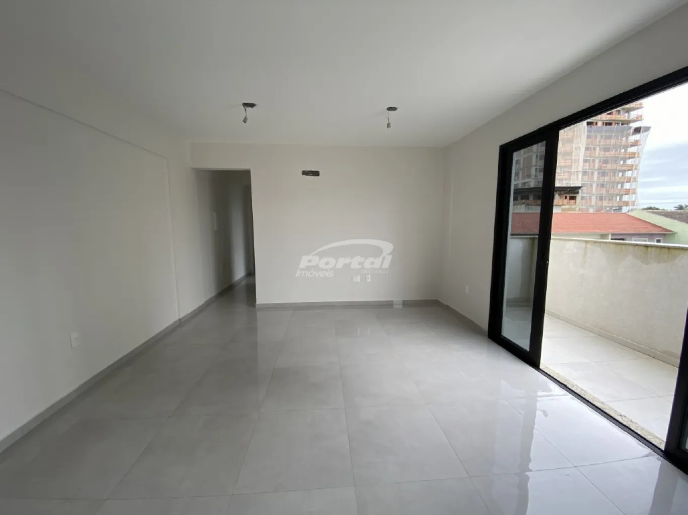 Apartamento com 2 suítes, a cerca de 200 metros do mar, no centro de Balneário Piçarras/SC (Cód. 20081) — foto 5