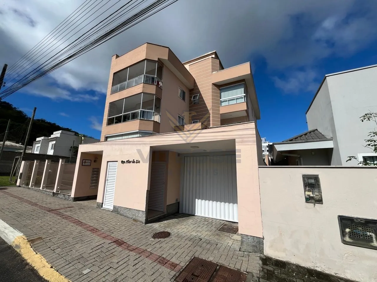 Apartamento com suíte e duas vagas - foto 1