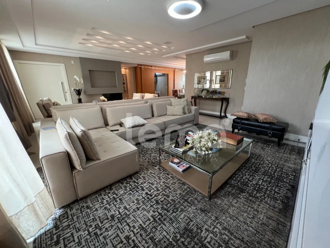 Apartamento com 227,00m de área privativa, 4 suítes e 4 vagas de garagem mais box — foto 3