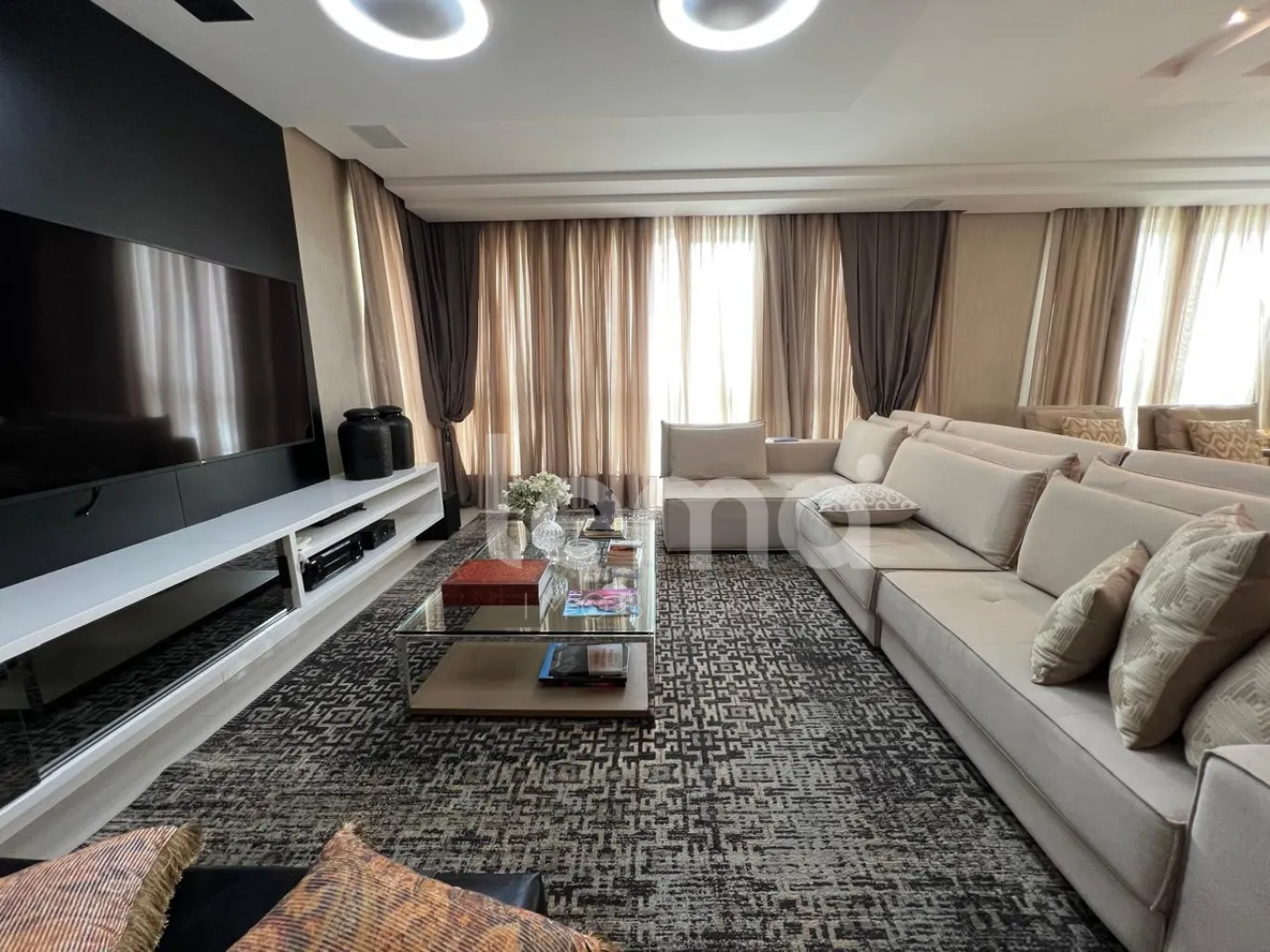 Apartamento com 227,00m de área privativa, 4 suítes e 4 vagas de garagem mais box — foto 5