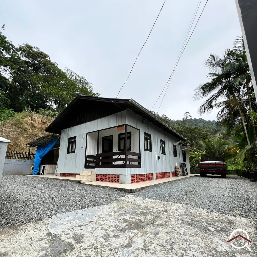 Casa mista 3 dormitórios, próximo maior parque de Blumenau - foto 1