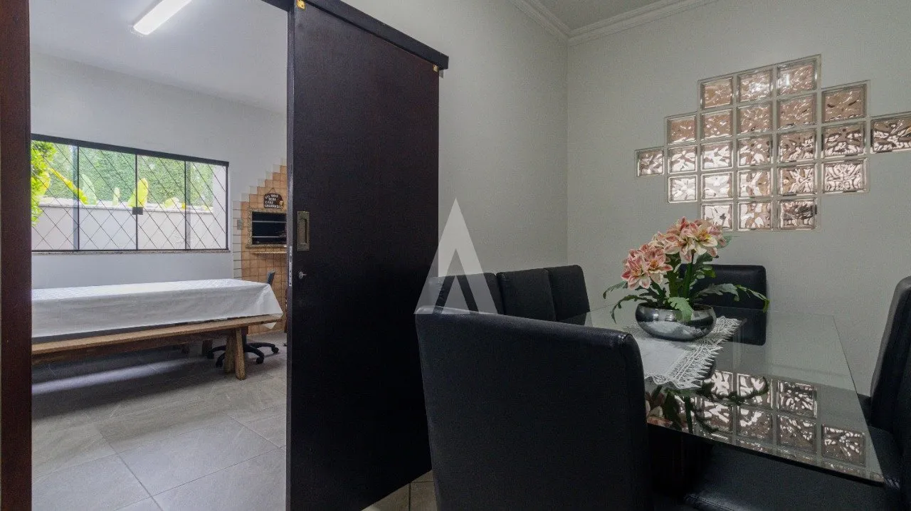 Casa com 1 suíte(s) mais 2 quarto(s) à venda no bairro Glória em Joinville, por R$ 1.300.000.00. — foto 7