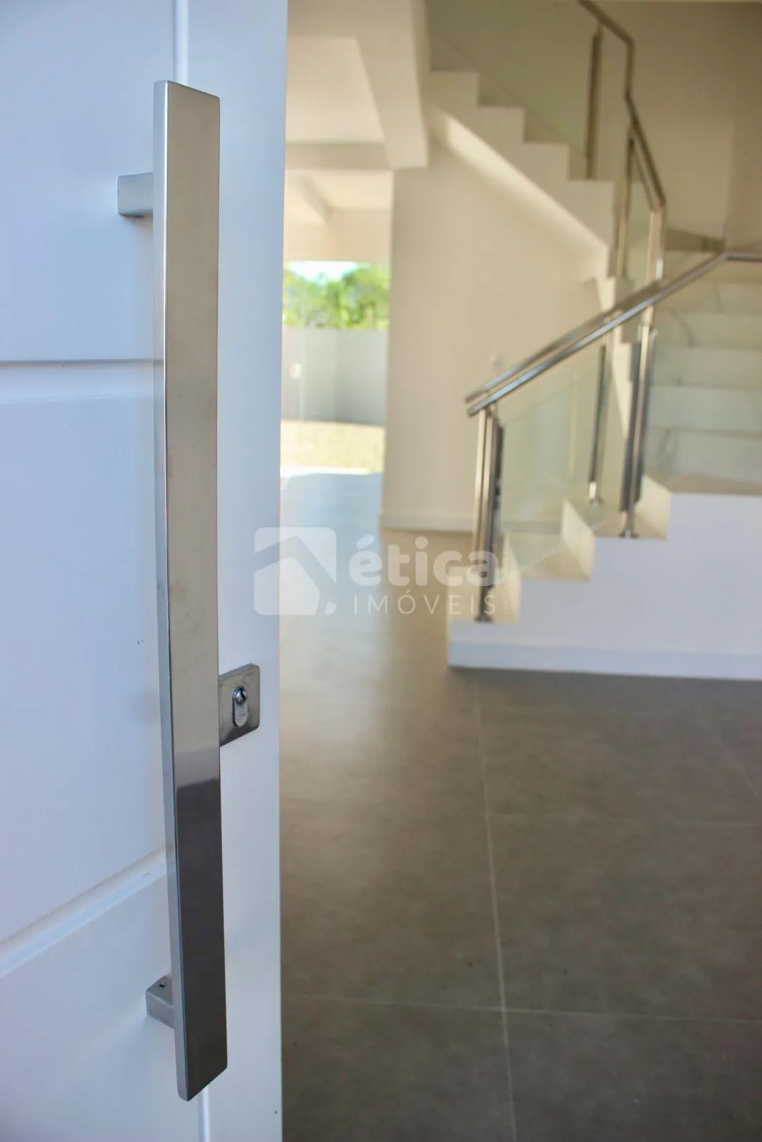 Geminado Novo à Venda no Bairro Espinheiros, com 03 dormitórios, sendo 02 suítes — foto 5