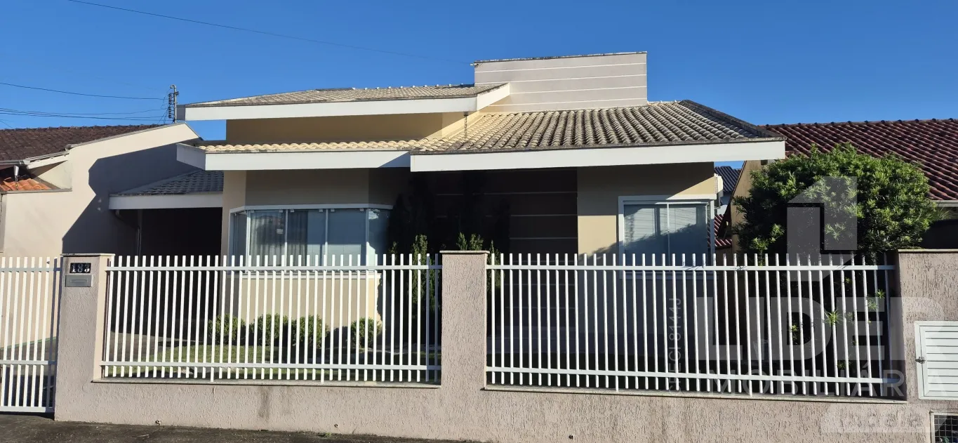 Casa à venda com 3 quartos e 1 suíte, 3 vagas, 197m² no Carijós, Indaial — foto 2
